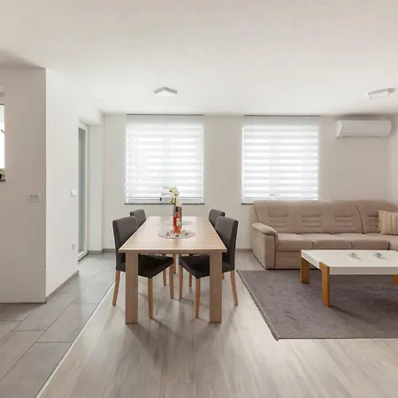 Perfect Place Apartments Kranj Exterior photo